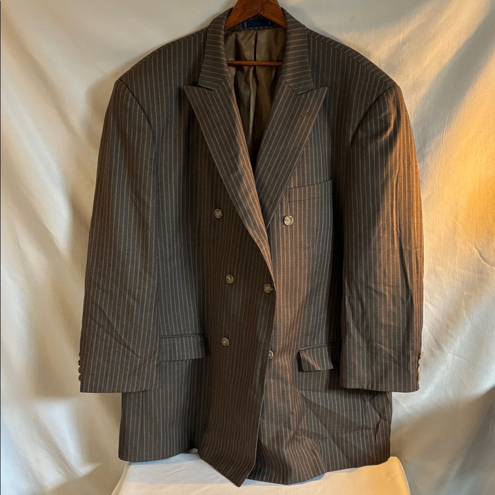 Paul Fredrick 100% wool brown pinstriped men's 2-piece suit size 50/45 L office
